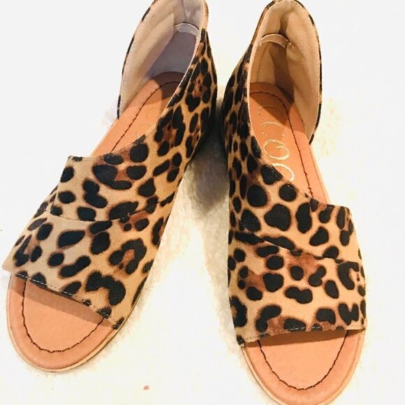 - Ccocci  “Adele” leopard print slides size 5 1/2 - Picture 1 of 5